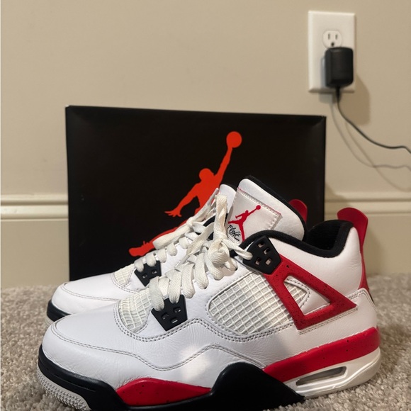 Pre owned Jordan 4 fire red and white - Picture 1 of 8